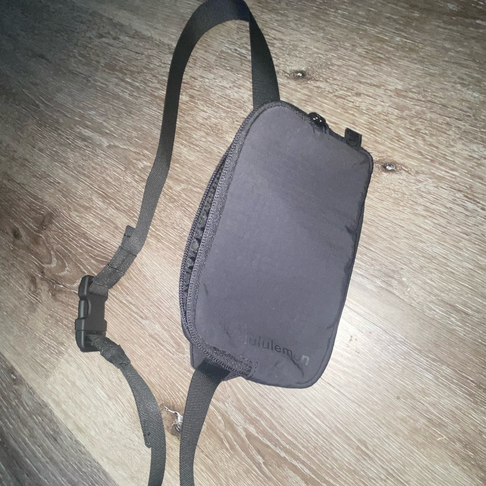 Lululemon athletica Black Minimalist Sling Belt Bag